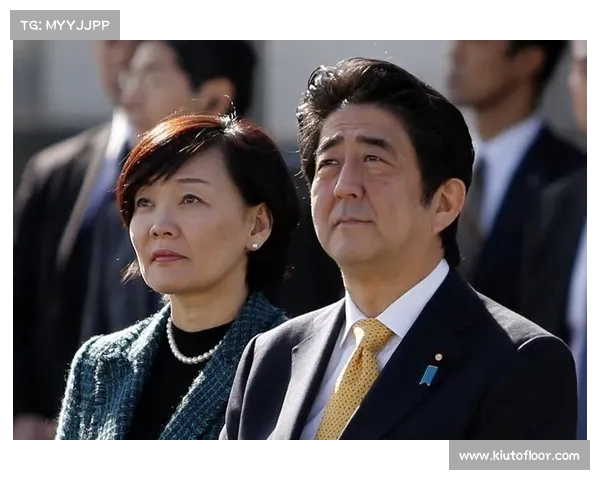 托蒂赴俄罗斯参与足球活动并未涉政 荣获金貘奖回应外界质疑 托蒂赴俄罗斯参与足球活动并未涉政 荣获金貘奖回应外界质疑